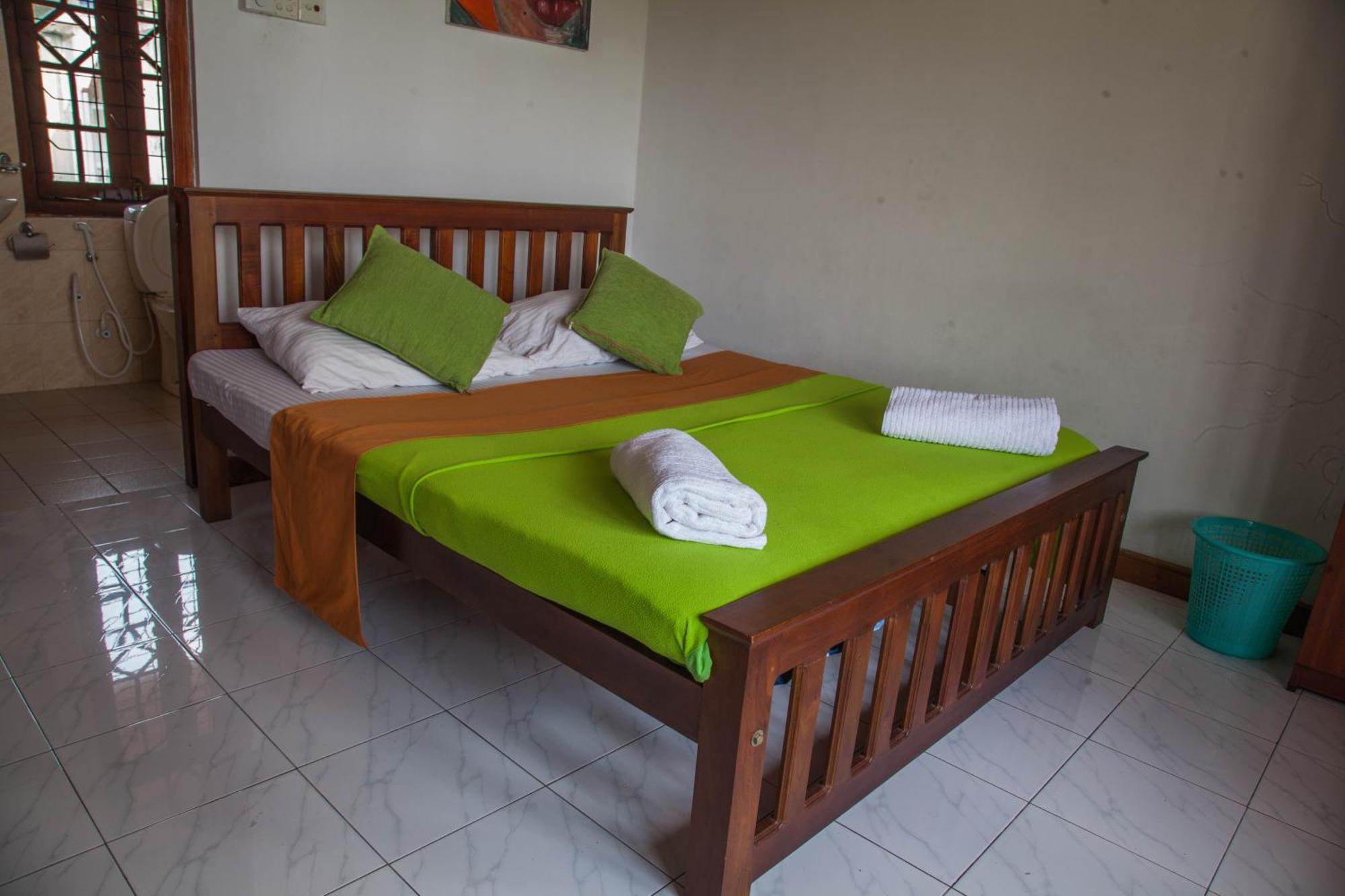 كاندي Antique Tourist Lodge المظهر الخارجي الصورة