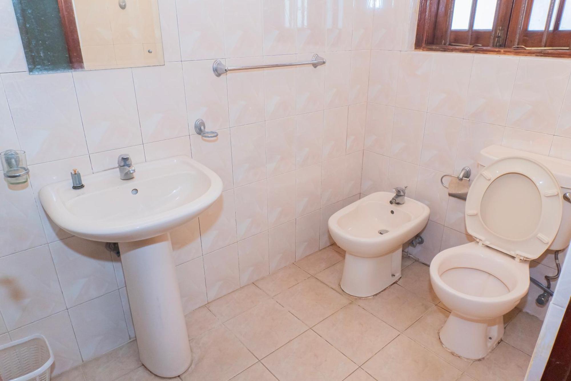 كاندي Antique Tourist Lodge المظهر الخارجي الصورة